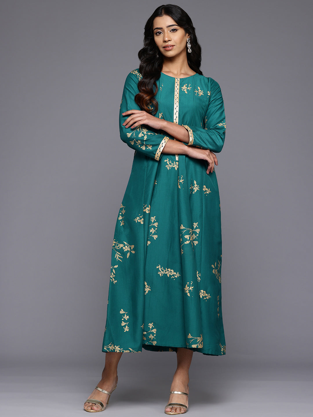 Floral Printed Midi A-Line Ethnic Dress Floral Printed Midi A-Line Ethnic Dress