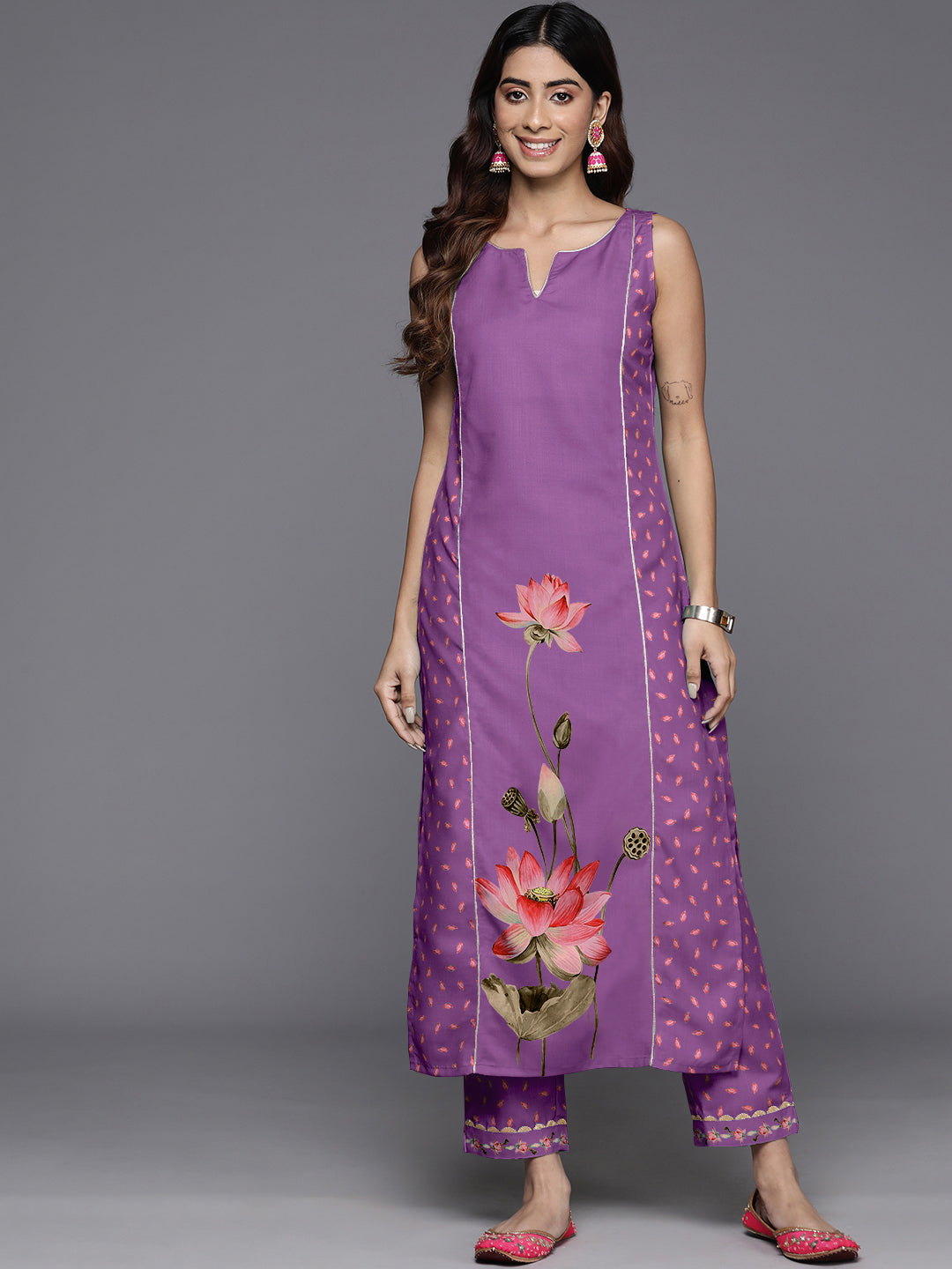 Women Floral Printed Panelled Gotta Patti Kurta with Trousers