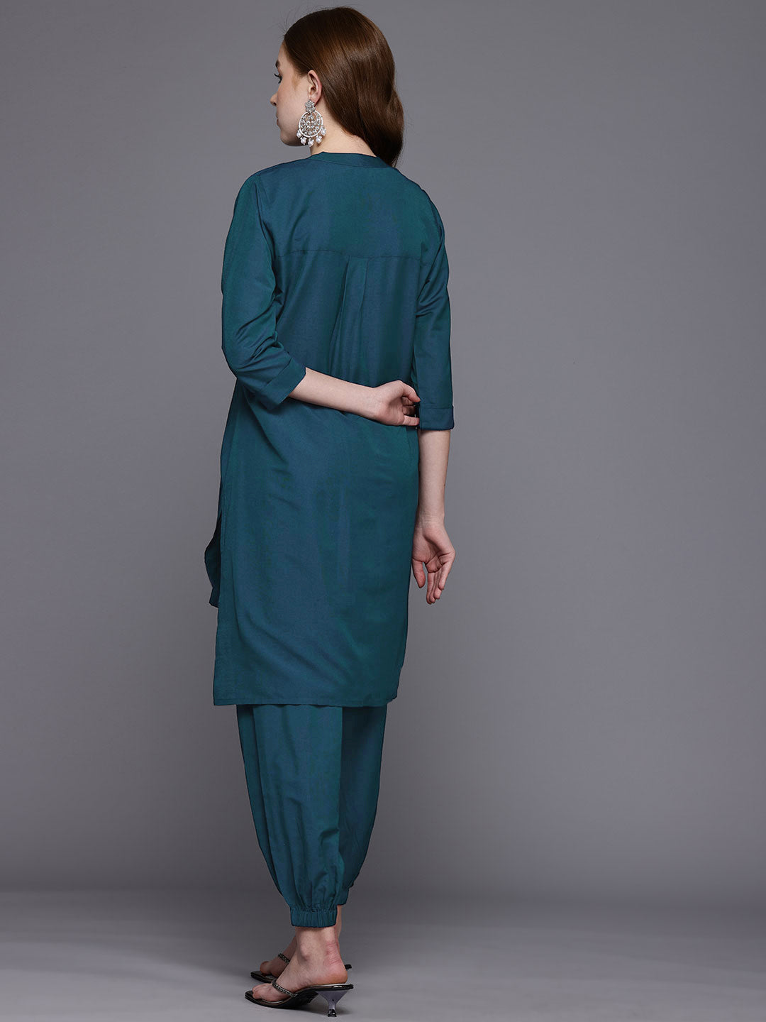 Ahalyaa Solid Tunic & Trousers Co-ords