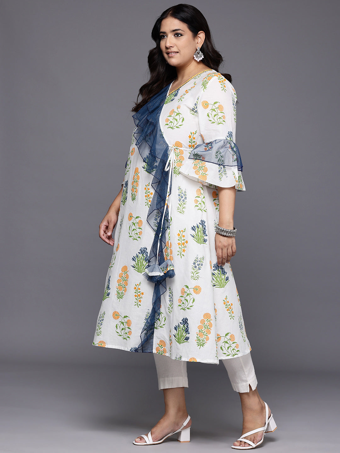 Plus Size Floral Printed Bell Sleeves Pure Cotton Kurta