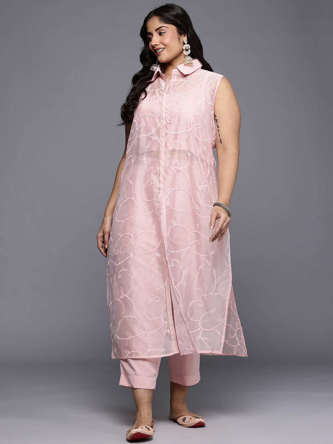 Plus Size Floral Embroidered Shirt Collar Regular Kurta with Trousers