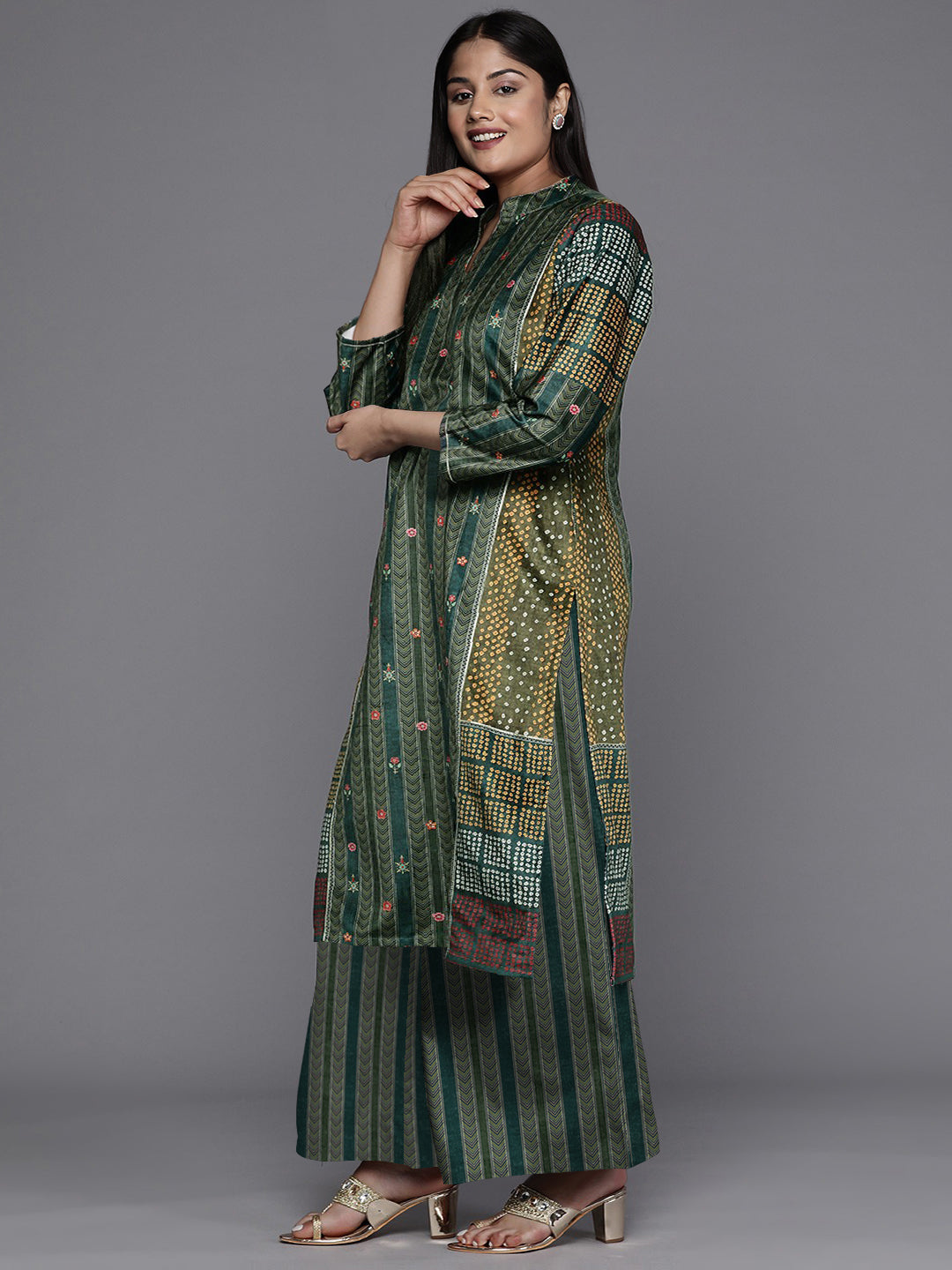 A PLUS BY AHALYAA Women Printed Regular Gotta Patti Velvet Kurta with Palazzos