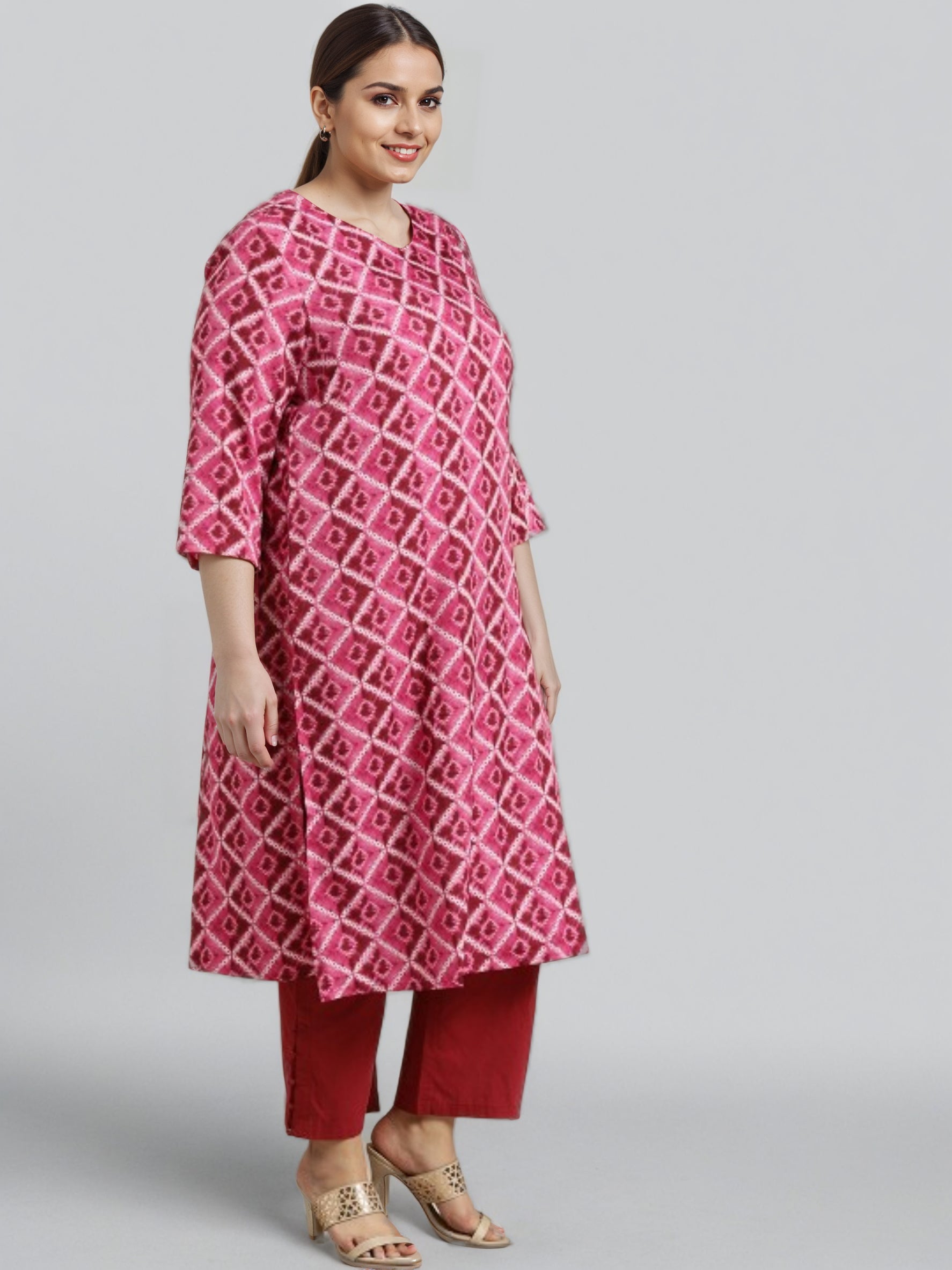 Floral Printed Sweetheart Neck Straight Kurta