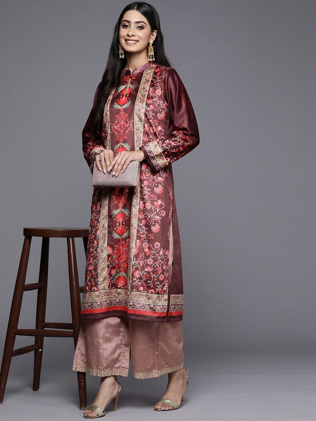 Ahalyaa Women Burgundy & Golden Floral Printed Gotta Patti Floral Velvet Kurta