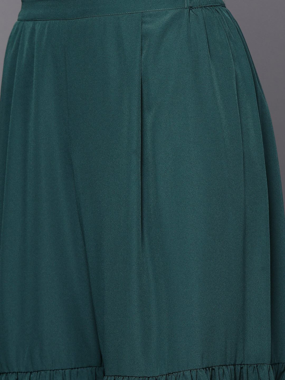 Women's Green & Red Printed Sharara Set With Dupatta
