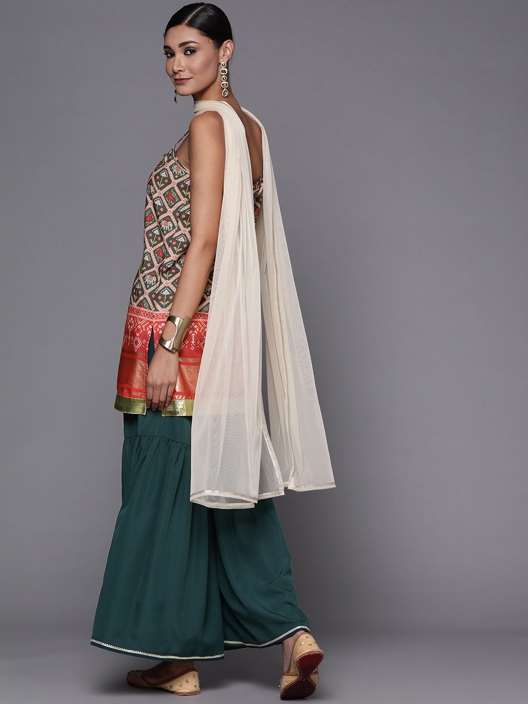Women's Green & Red Printed Sharara Set With Dupatta