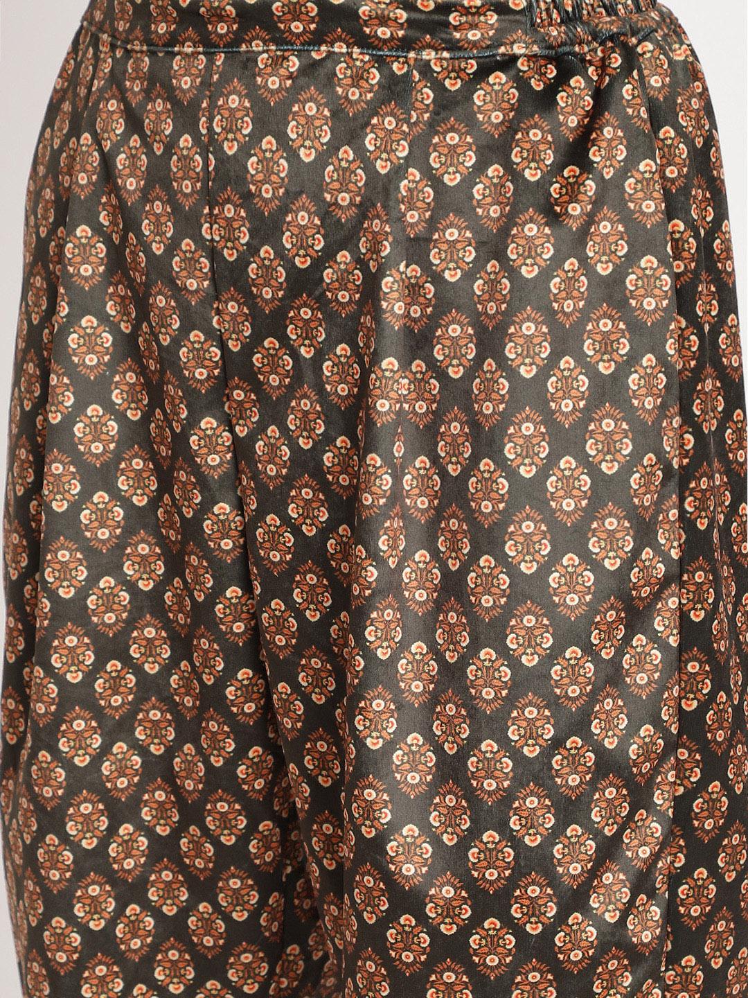 Ahalyaa Women Cream-Coloured & Black Printed Velvet Kurta with Trousers