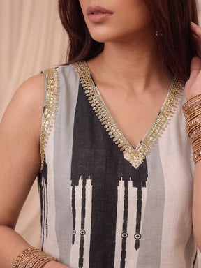 Women Printed Regular Pure Silk Kurta with Palazzos