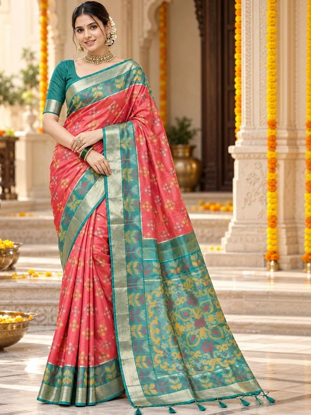 Ahalyaa Woven Design Silk Blend Pochampally Saree - Pink