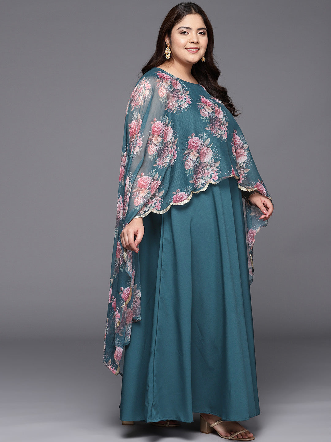 Green Printed Plus Size Maxi Ethnic Dress with Cape