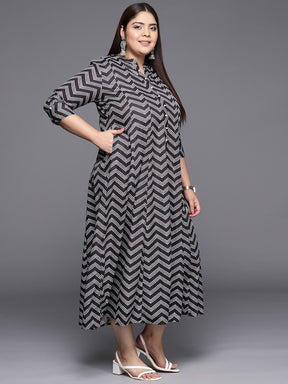 Black & White Plus Size Chevron Print Midi Ethnic Dress