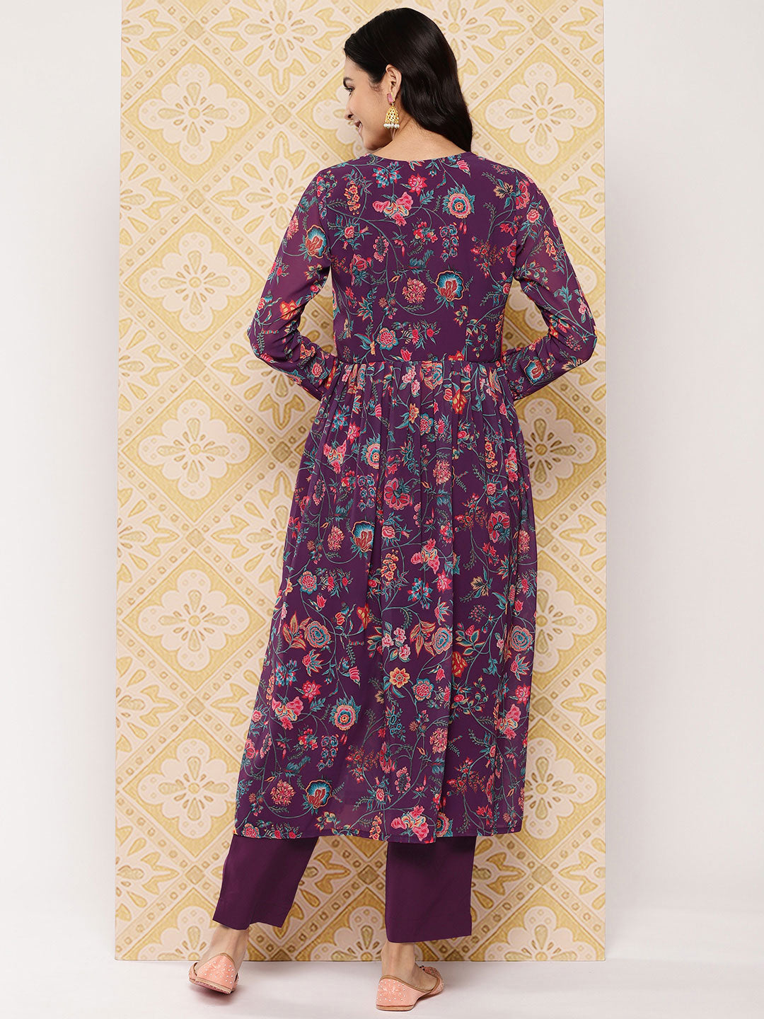Ahalyaa Women Floral Printed Layered Kurta with Trousers