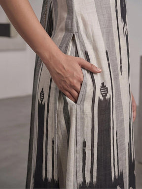 Ahalyaa Women Printed Regular Pure Silk Kurta with Palazzos & Dupatta - Off White