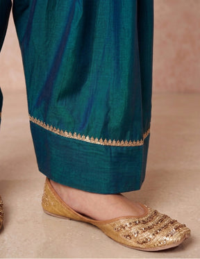 Women Loose Fit Silk Salwar