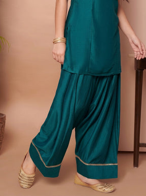 Women Loose Fit Silk Salwar