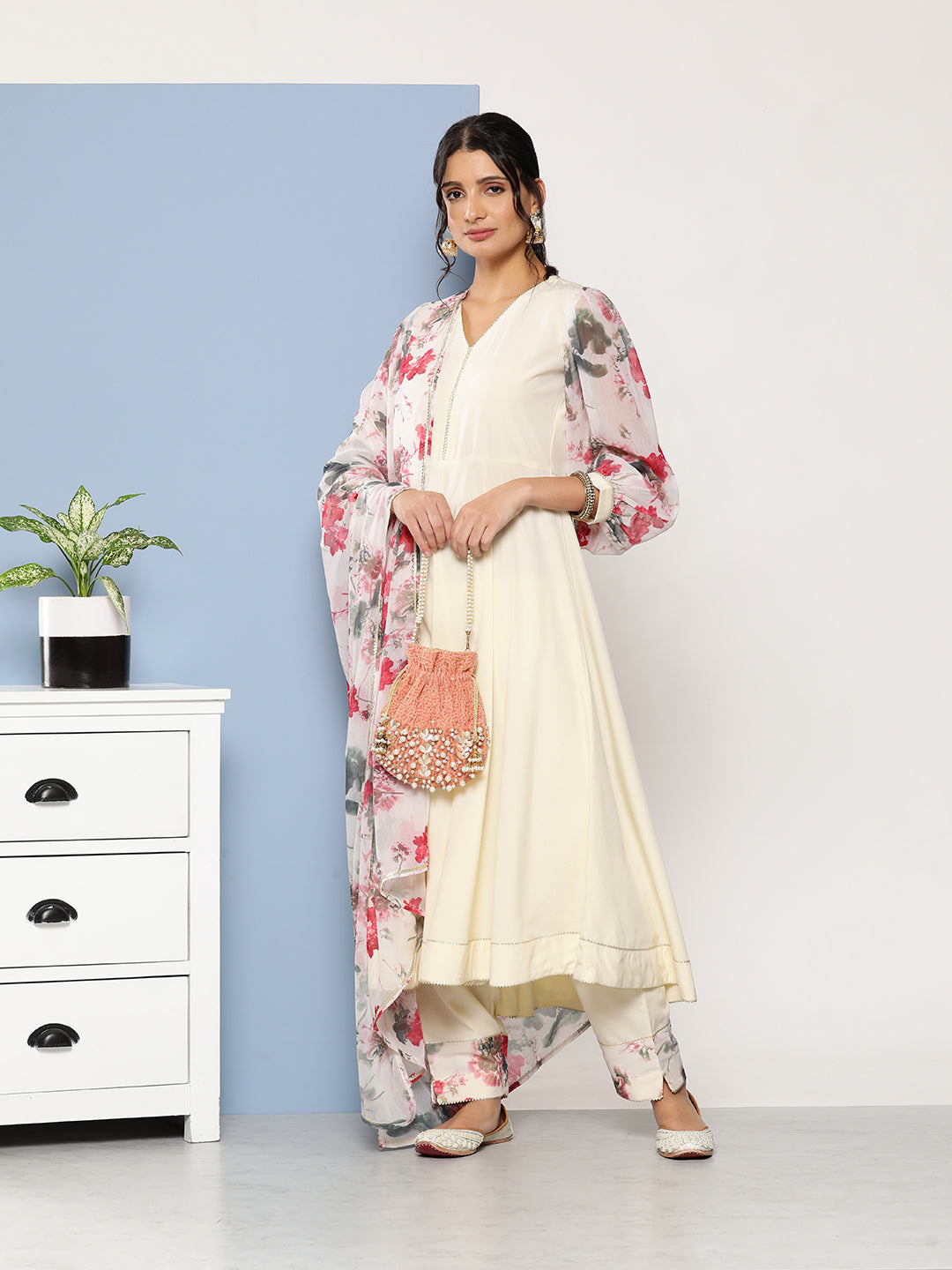 Off White Floral Gotta Patti Kurta with Trousers & With Dupatta