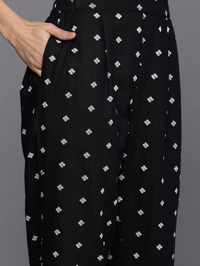 Geometric Printed Regular Kurta with Trousers