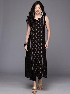 Floral Printed Panelled Kurta with Trousers