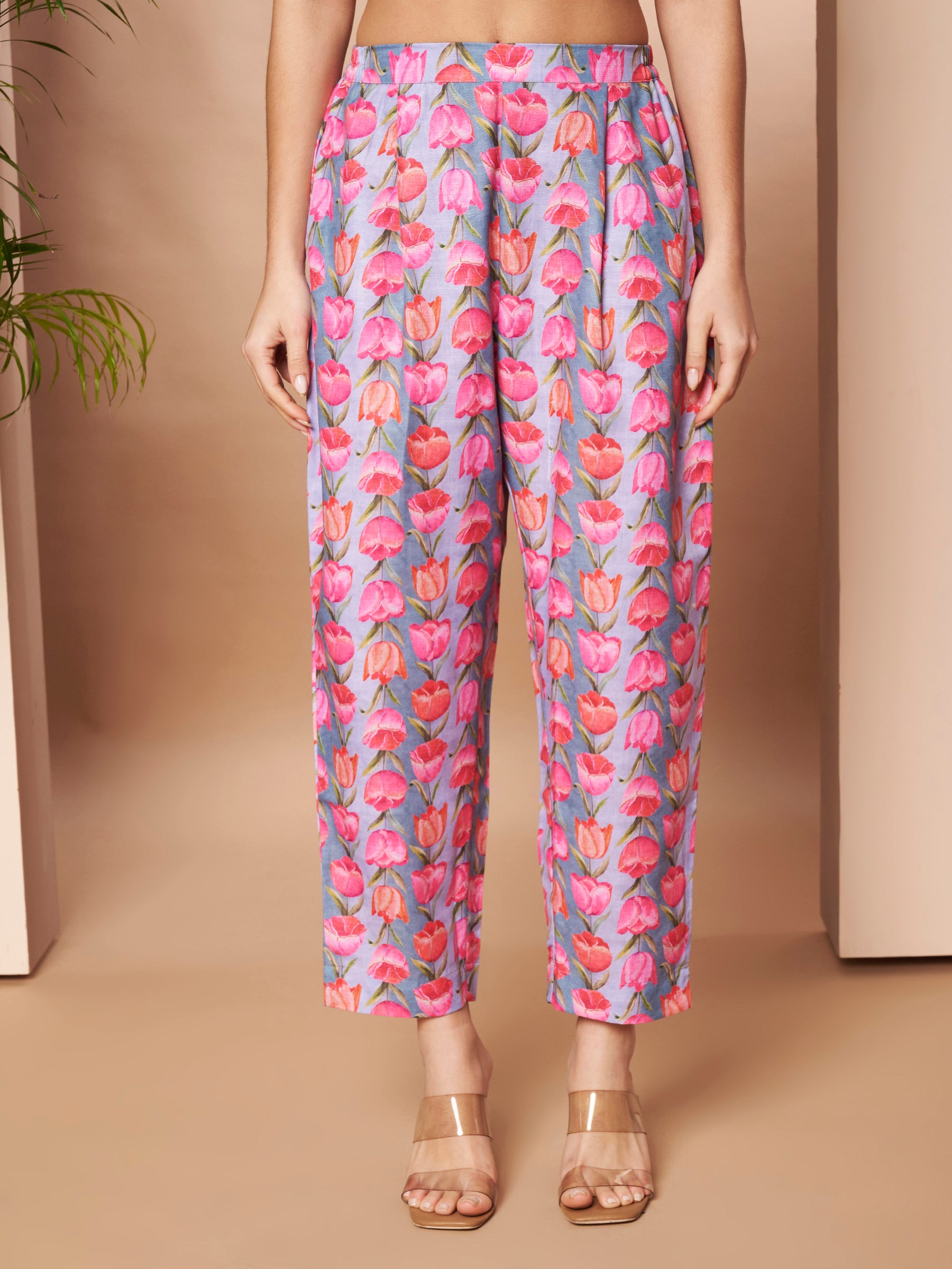 Women Floral Printed Panelled Kurta with Trousers