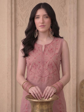 Women Ethnic Motifs Embroidered Regular Thread Work Kurta with Trousers