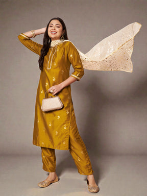 Women Floral Printed Regular Kurta with Trousers & With Dupatta