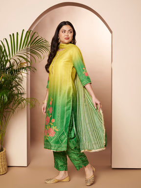 Women Regular Thread Work Kurta with Patiala & With Dupatta