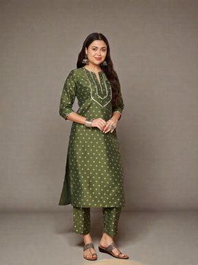 Women Ombre Printed Regular Sequinned Kurta with Trousers & With Dupatta