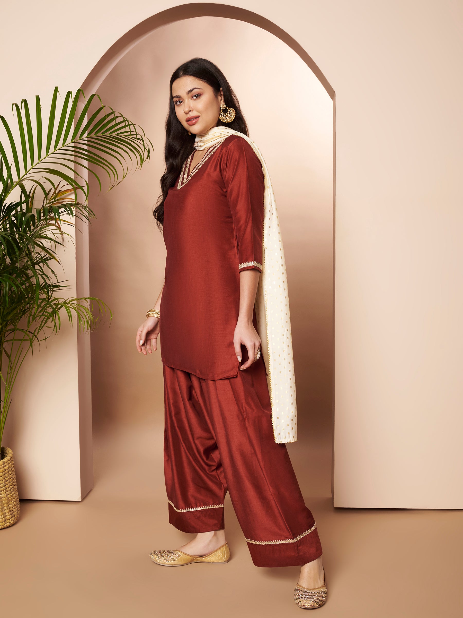Women Regular Kurti with Farshi Salwar & Dupatta