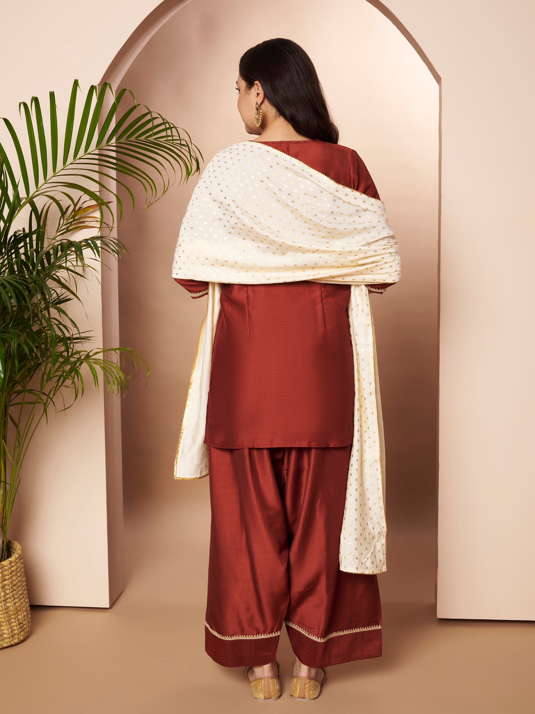 Women Regular Kurti with Farshi Salwar & Dupatta