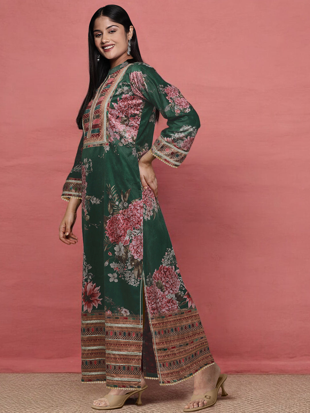 Floral Printed Mandarin Collar Sequinned Silk Kurta