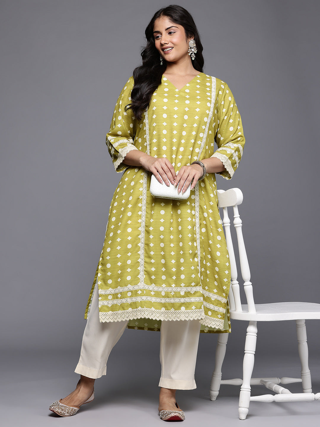 Plus Size Geometric Printed V-Neck Lace Detail Regular Kurta