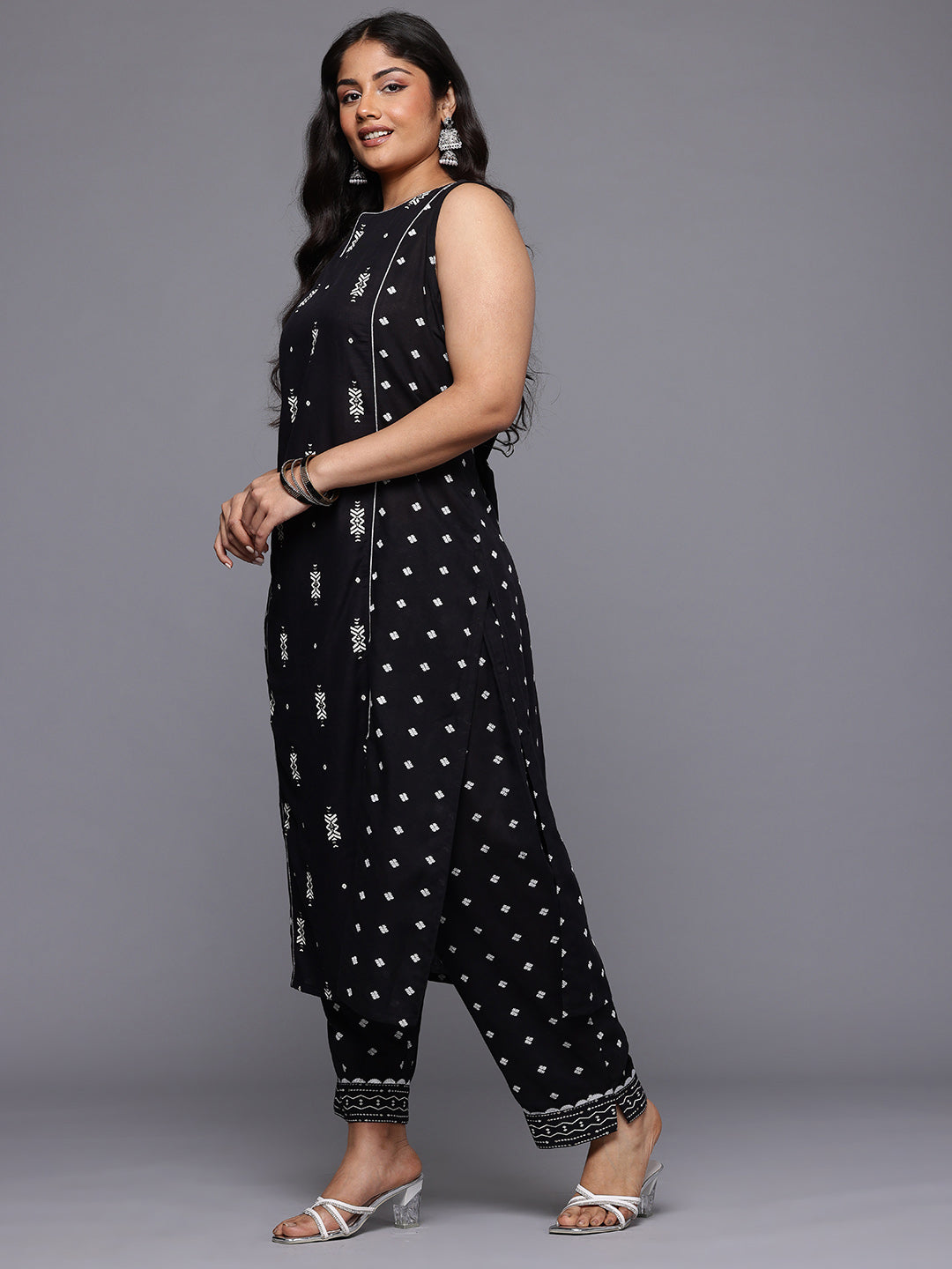 Plus Size Printed Panelled Kurta with Trousers