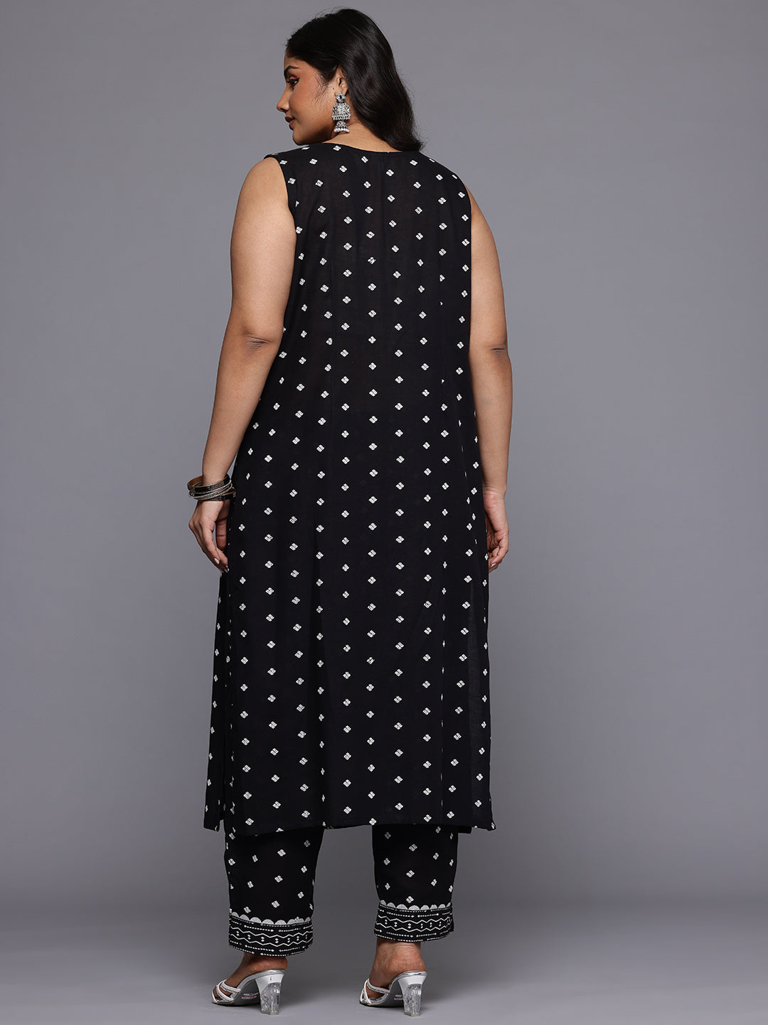Plus Size Printed Panelled Kurta with Trousers