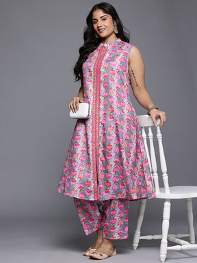 Plus Size Floral Printed Gotta Patti Straight Kurta with Trousers