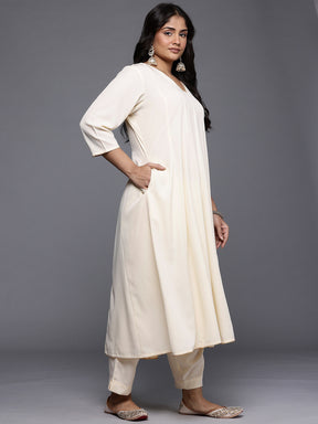 Plus Size Panelled Gotta Patti Anarkali Kurta with Trousers & Dupatta