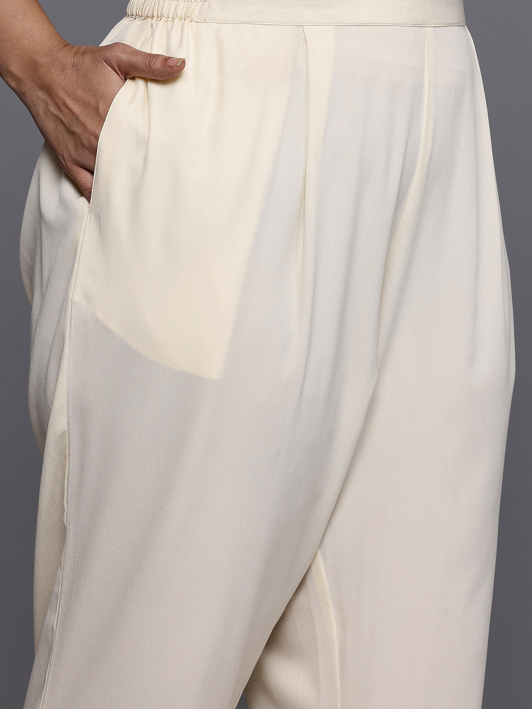 Plus Size Floral Print Gotta Patti Detail Kurta with Trousers & Dupatta