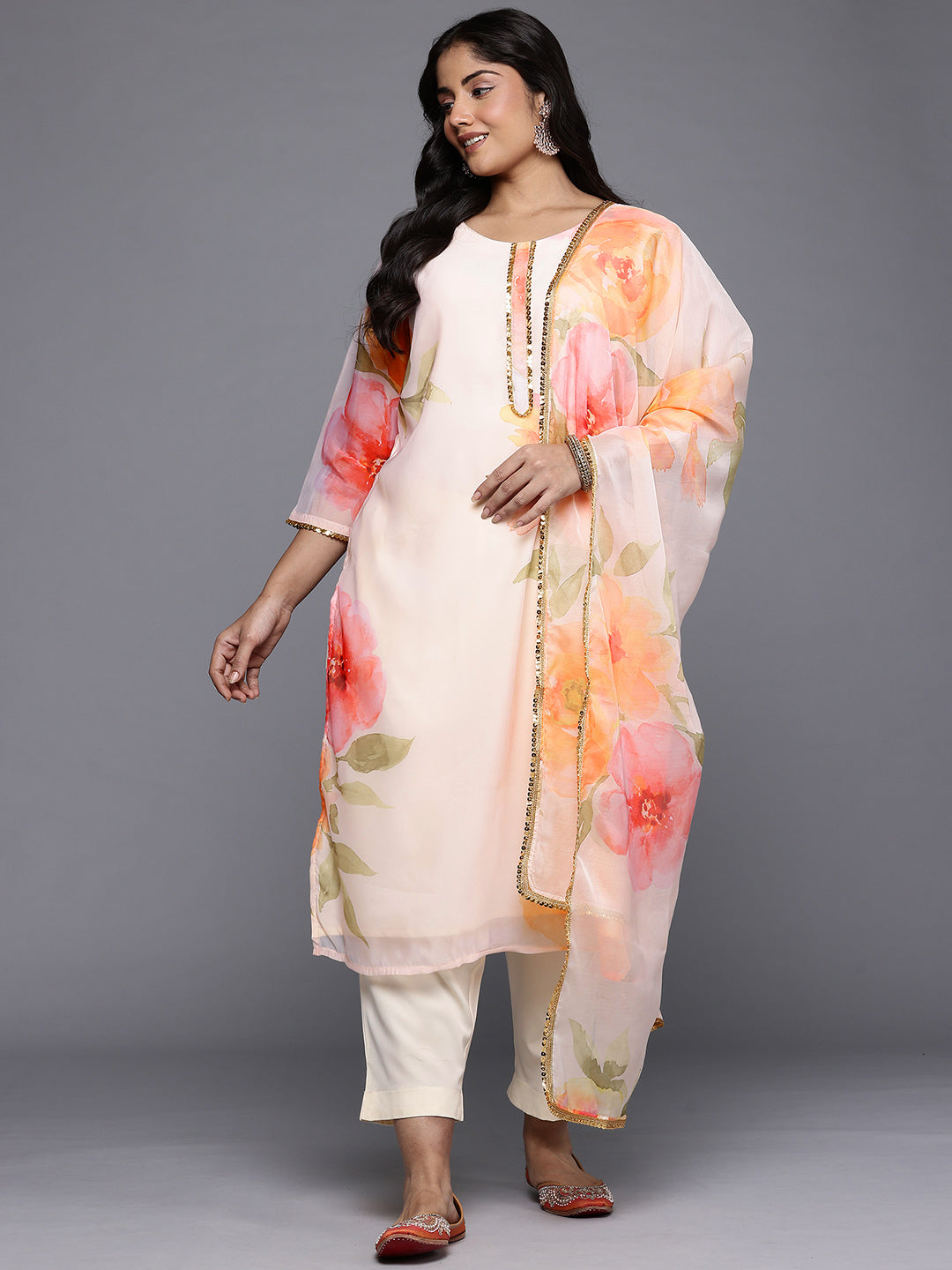 Plus Size Floral Print Gotta Patti Detail Kurta with Trousers & Dupatta