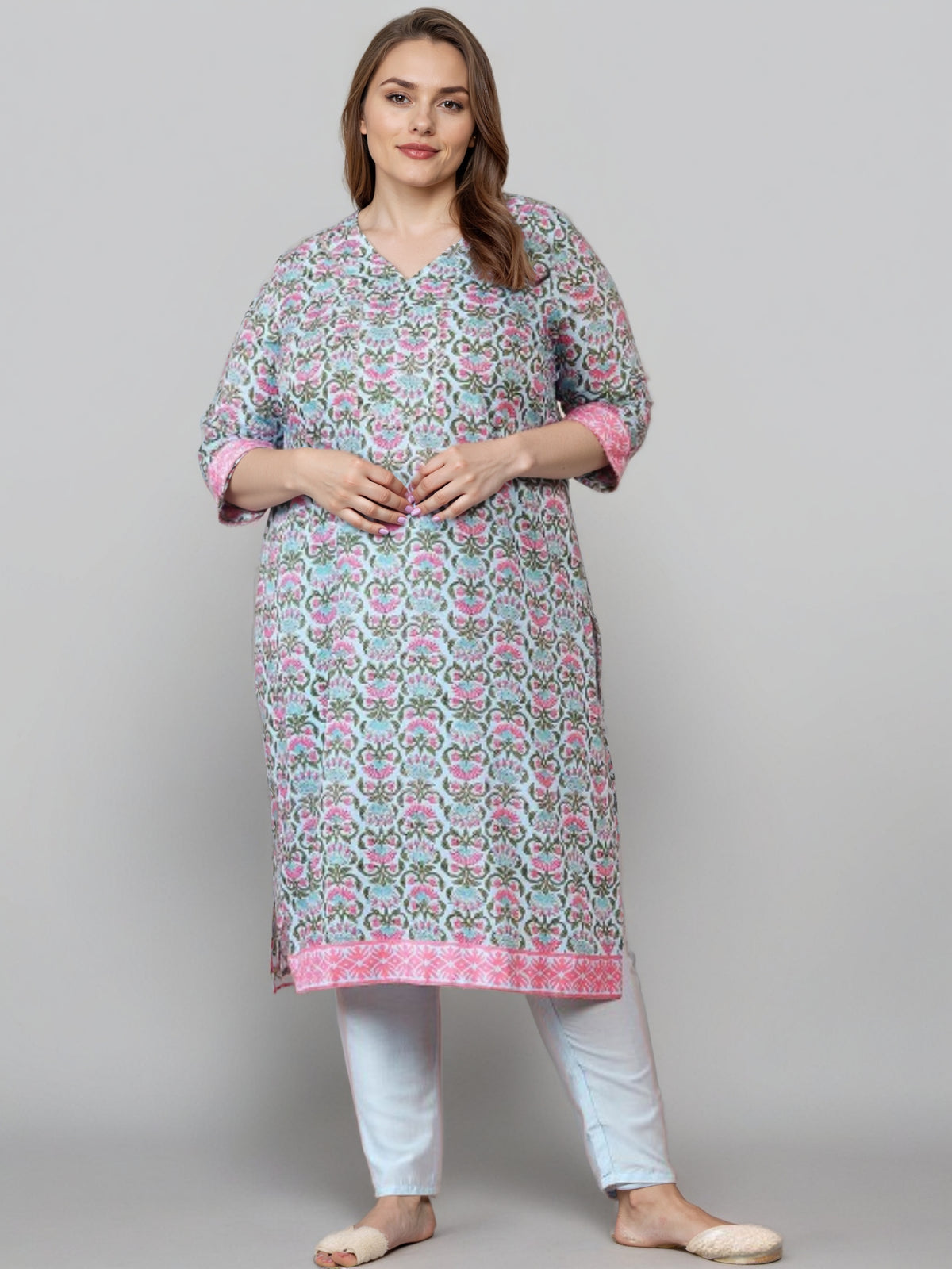 Floral Printed V-Neck Straight Kurta With Trousers