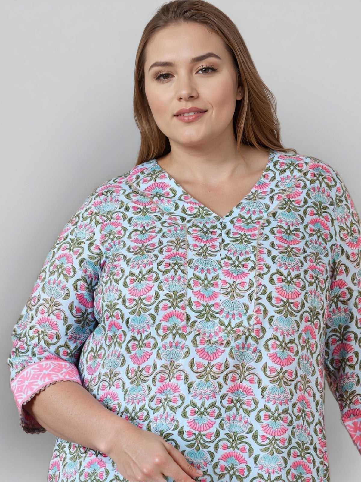 Floral Printed V-Neck Straight Kurta With Trousers