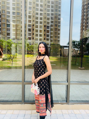 Floral Printed Gotta Patti Kurta With Trousers & Dupatta