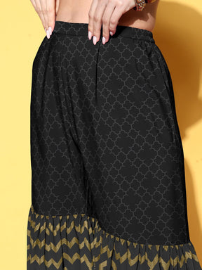 Women Printed Regular Gotta Patti Kurta with Sharara & With Dupatta