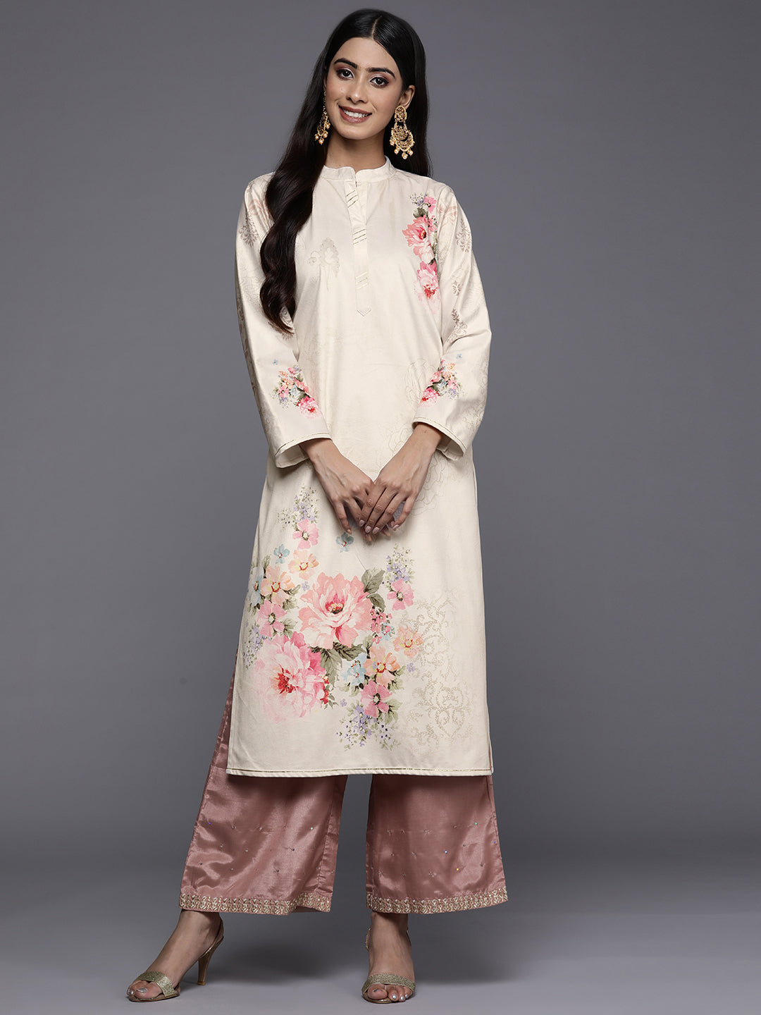 Ahalyaa Women Cream-Coloured & Pink Floral Printed Gotta Patti Floral Velvet Kurta