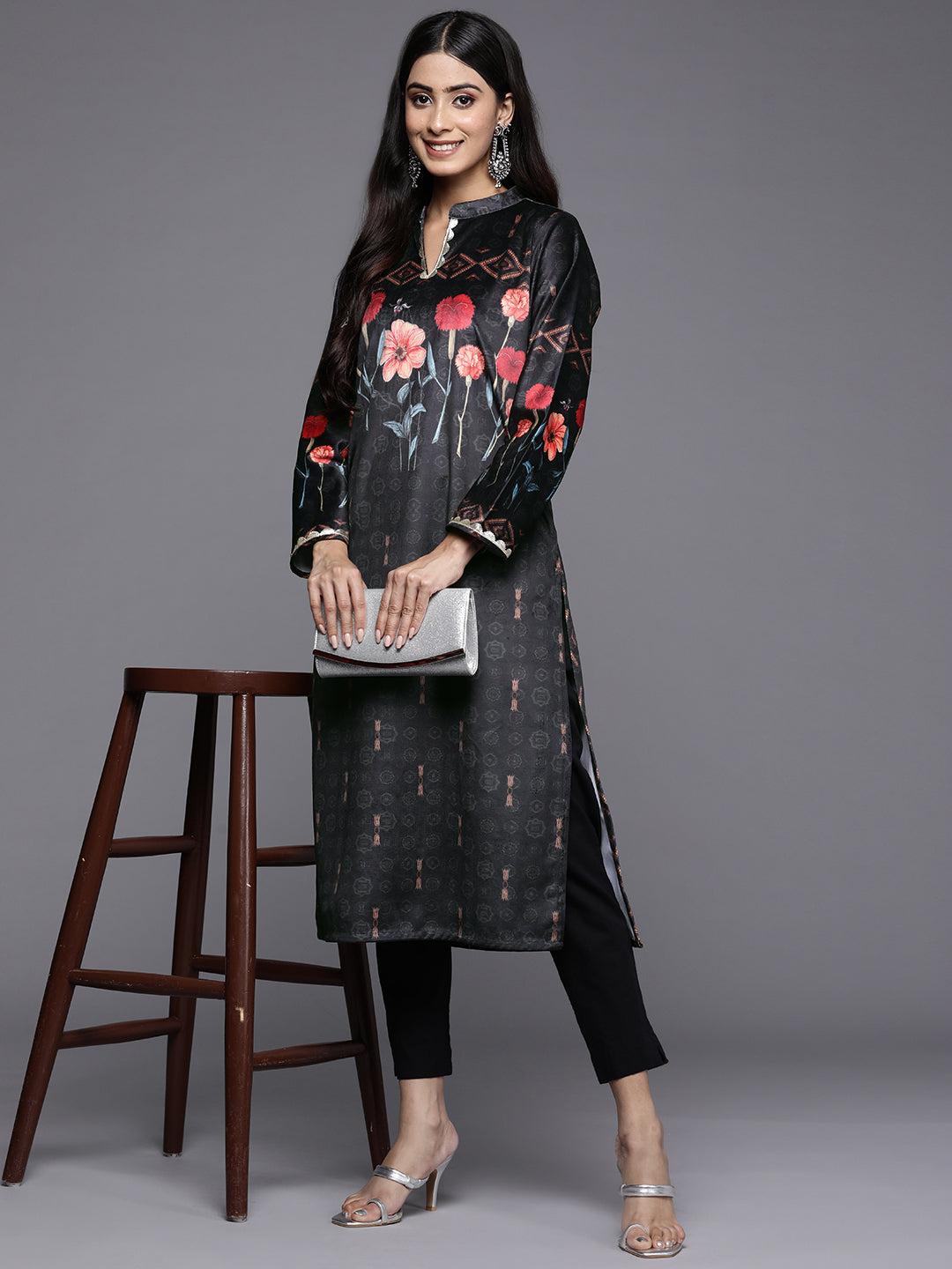 Black & Red Floral Printed Gotta Patti Velvet Kurta