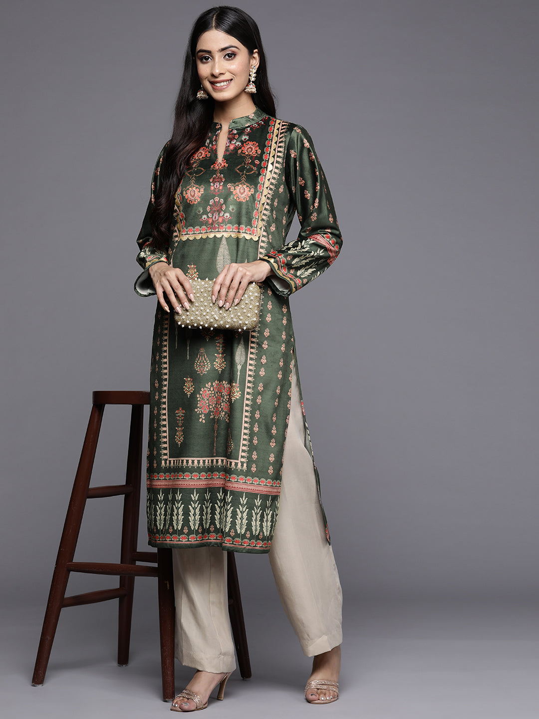 Green & Pink Printed Gotta Patti Velvet Kurta