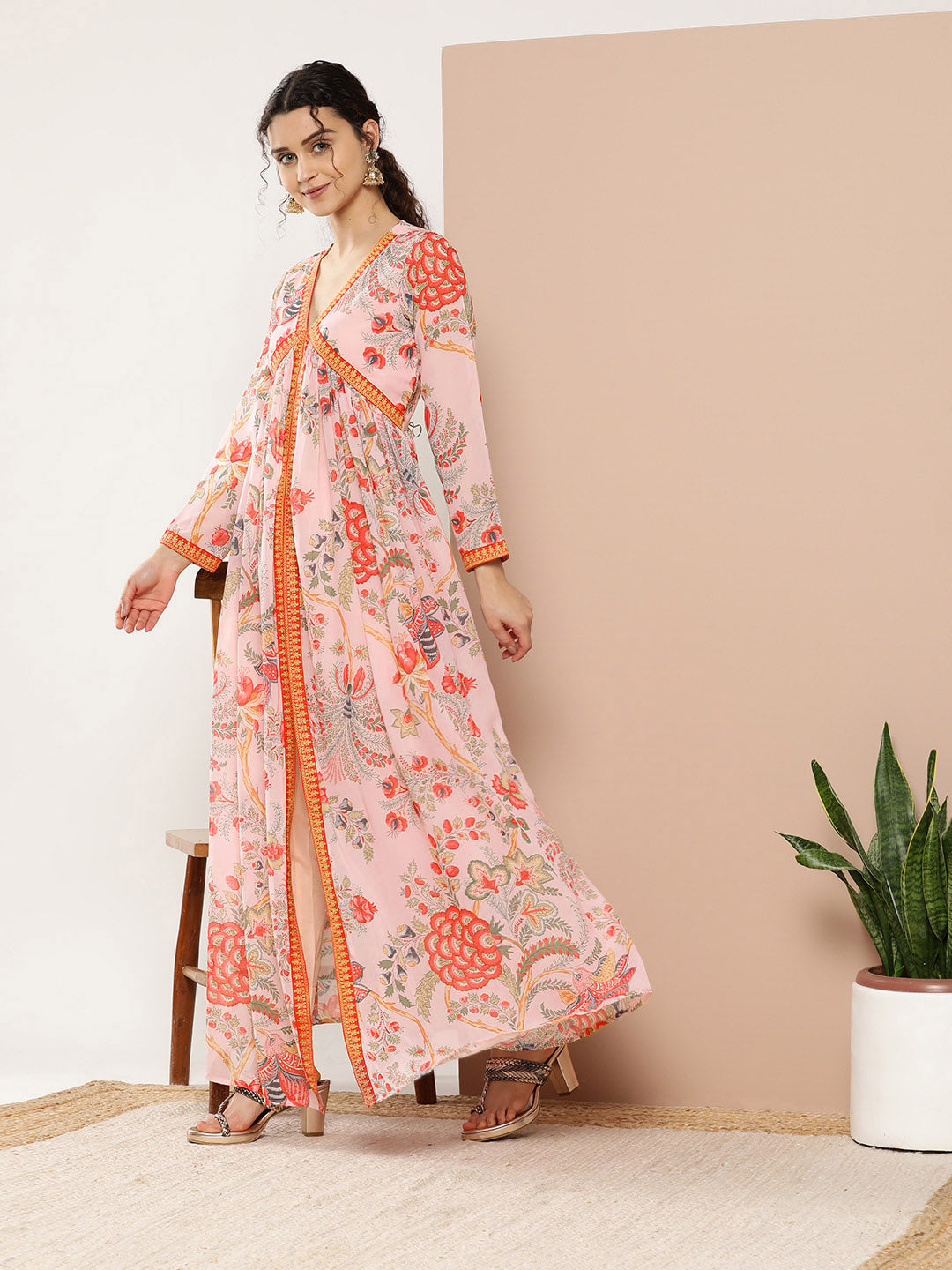 Ahalyaa Women Pink Floral Printed High Slit Kurta with Trousers